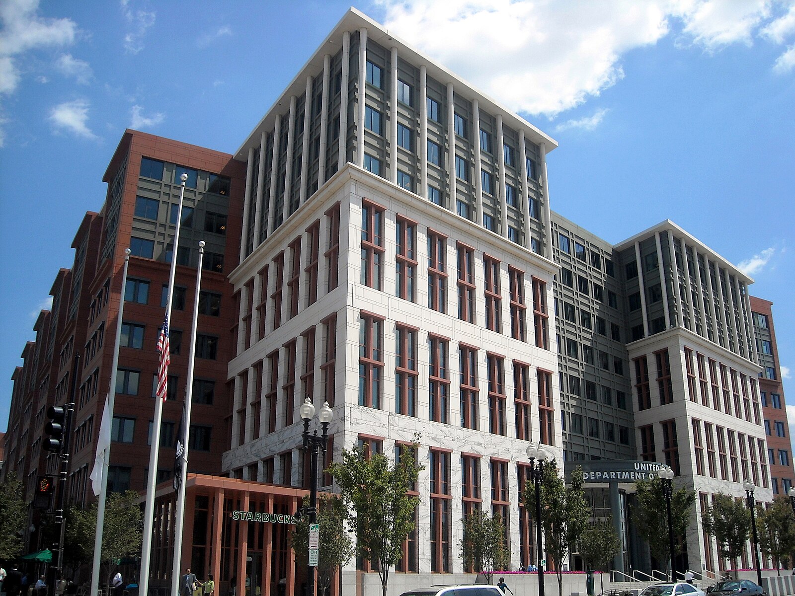 Wikimedia Commons, US DOT Headquarters in Washington, DC